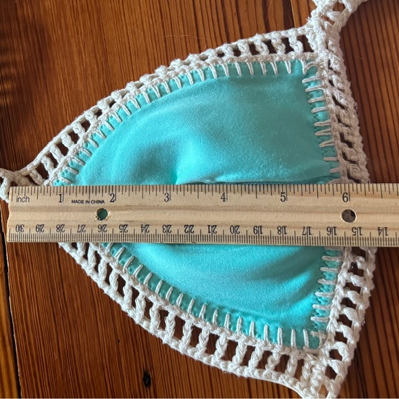 Victorias Secret Blue Crochet Bikini Top Small - Picture 9 of 9